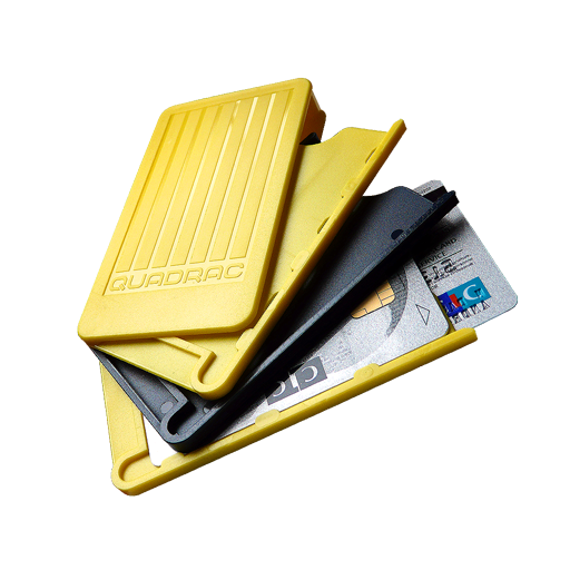 Idéal pour le sport, ce porte-cartes de crédit rigide est un étui en ABS composé de l'empilage de 3 tiroirs escamotables par rotation pouvant accueillir chacun 2 cartes soi